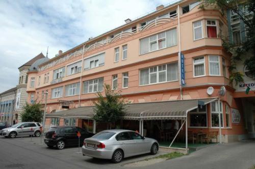 Hotel Central Pécs Eksteriør bilde